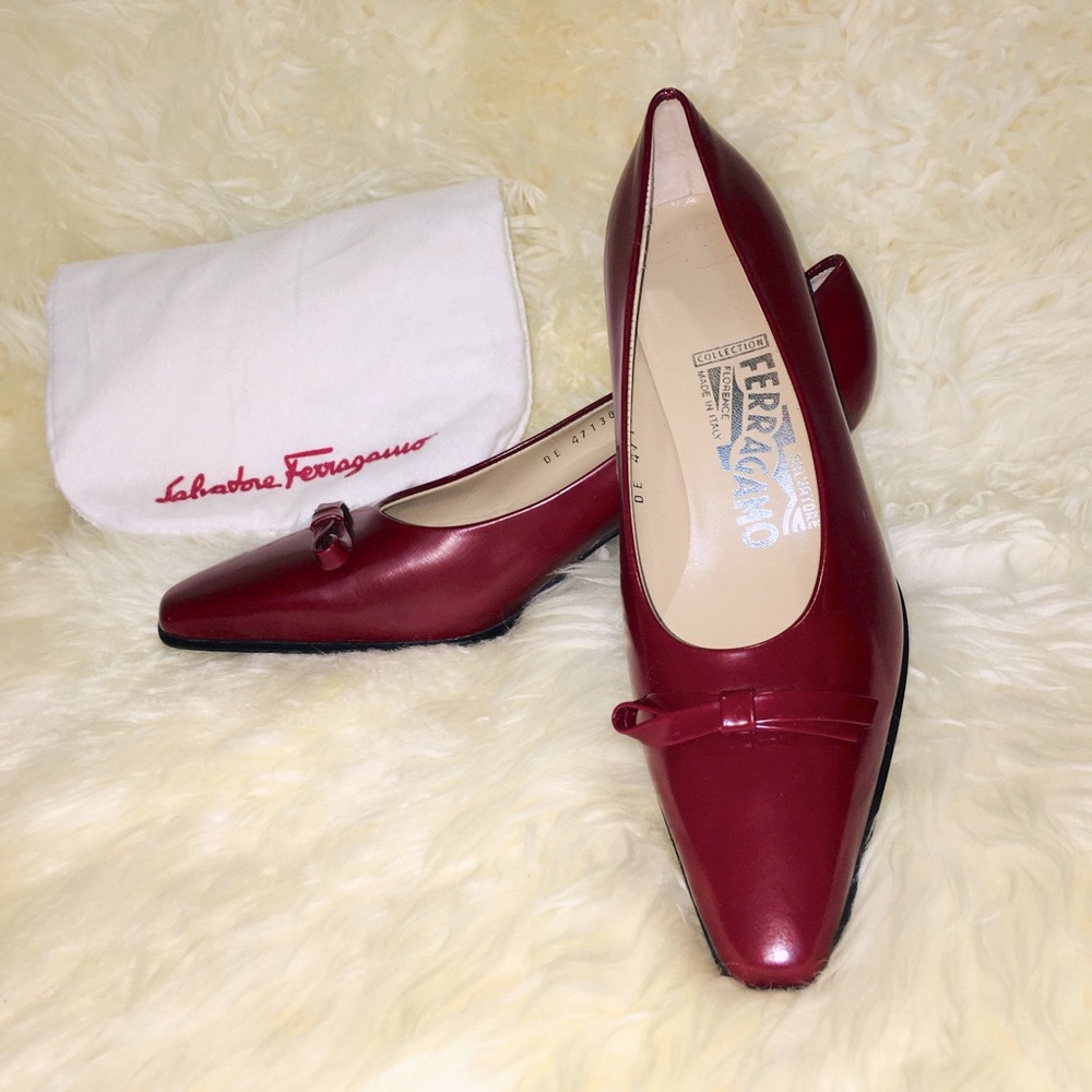 NEW Salvatore Ferragamo Red Heel Pumps